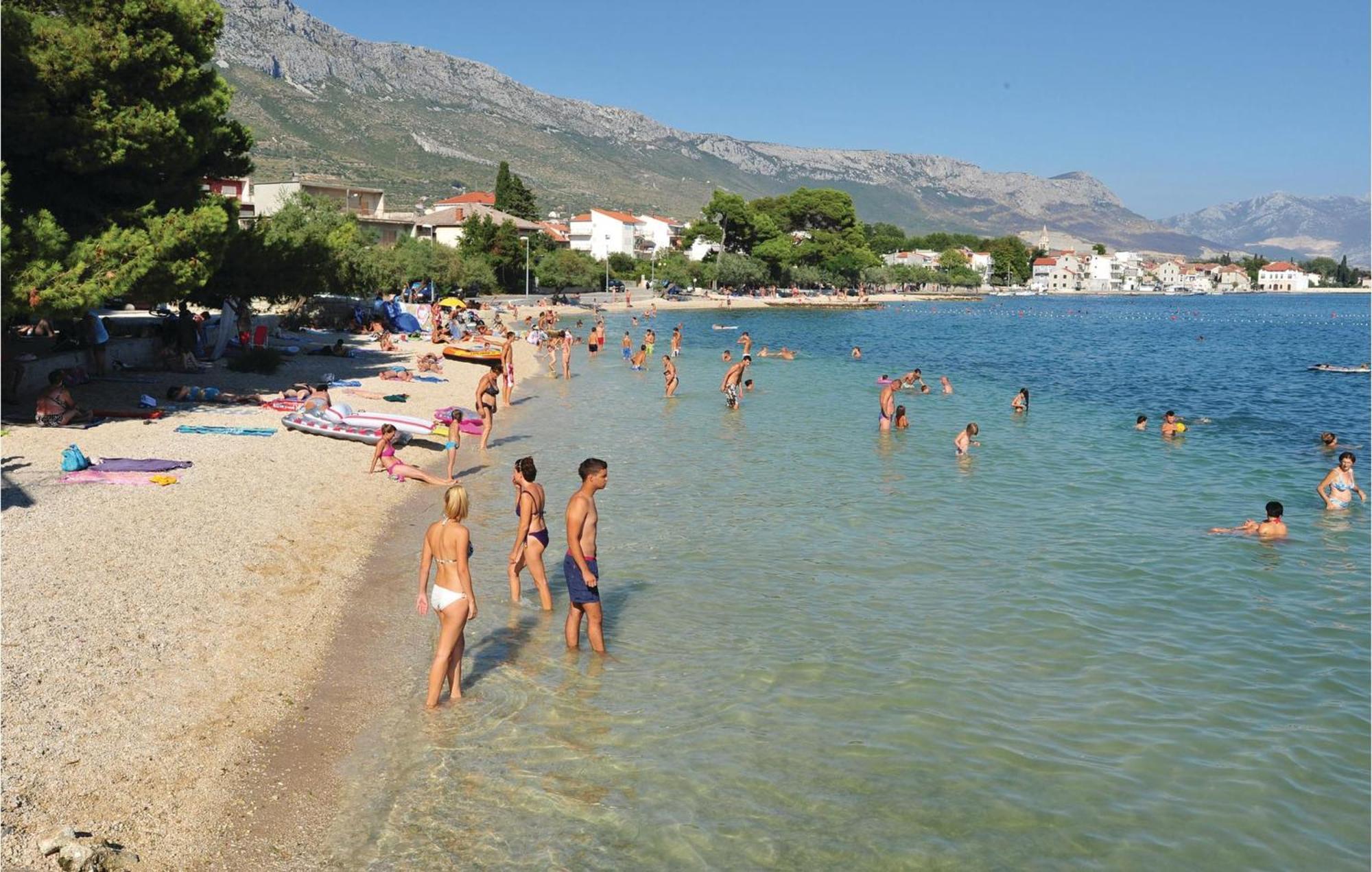 Lovely Apartment In Kastel Kambelovac With Wifi Kastela Luaran gambar